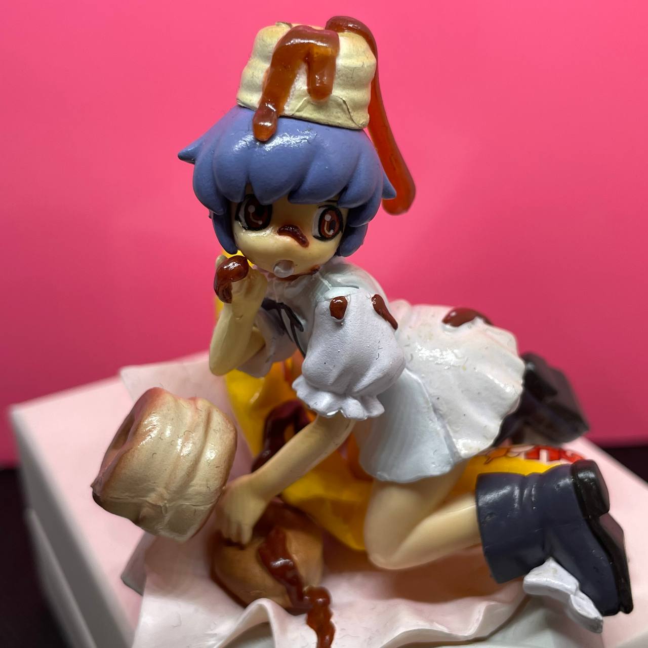 Biscuit-tan Figure Collection