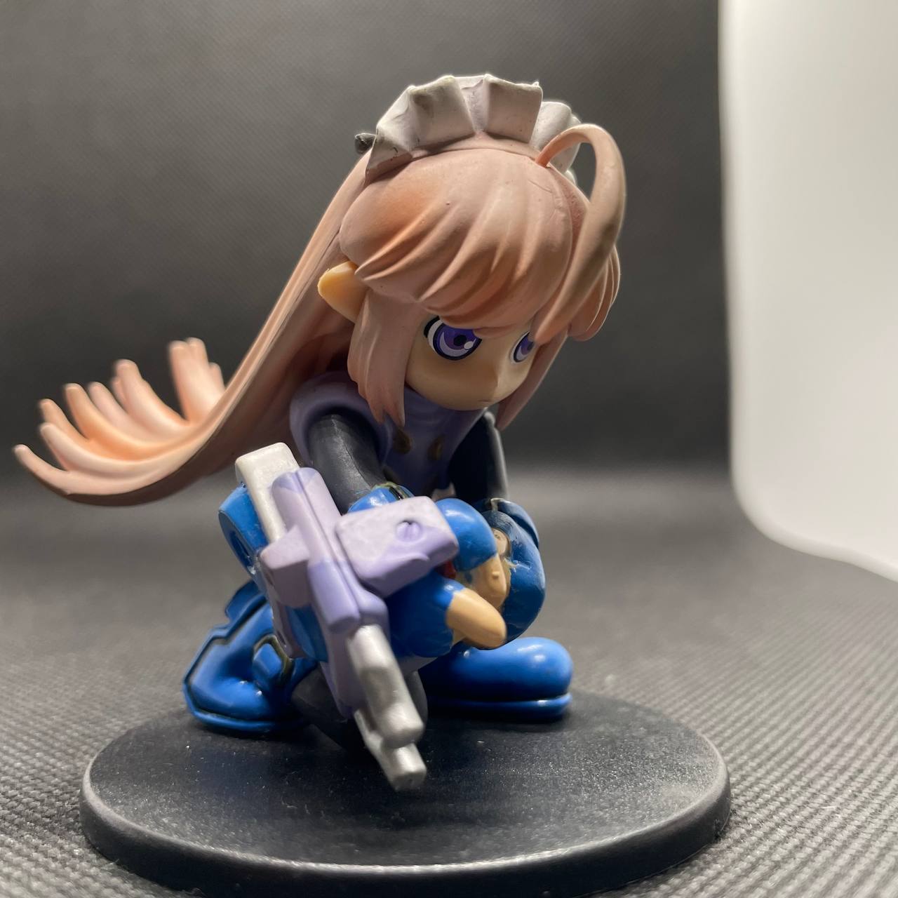 Hoi-Hoi (Waitress Type)