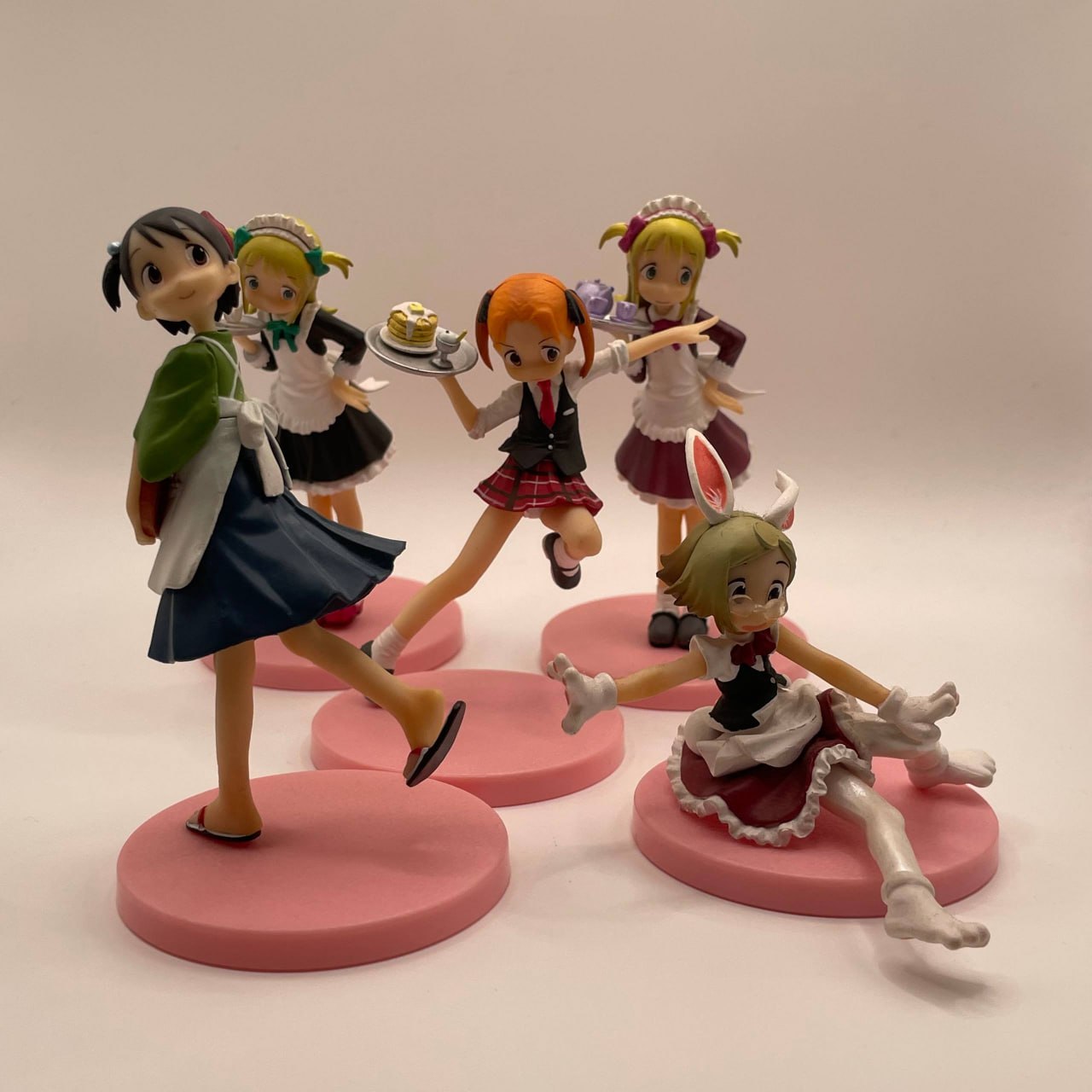SIchigo Mashimaro (Strawberry Marshmallow) Waitress Version (Set) — Chue, Miu, Ana, Matsuri, and Nobue (Waitress Version) figure, Ichigo Mashimaro (Strawberry Marshmallow)
