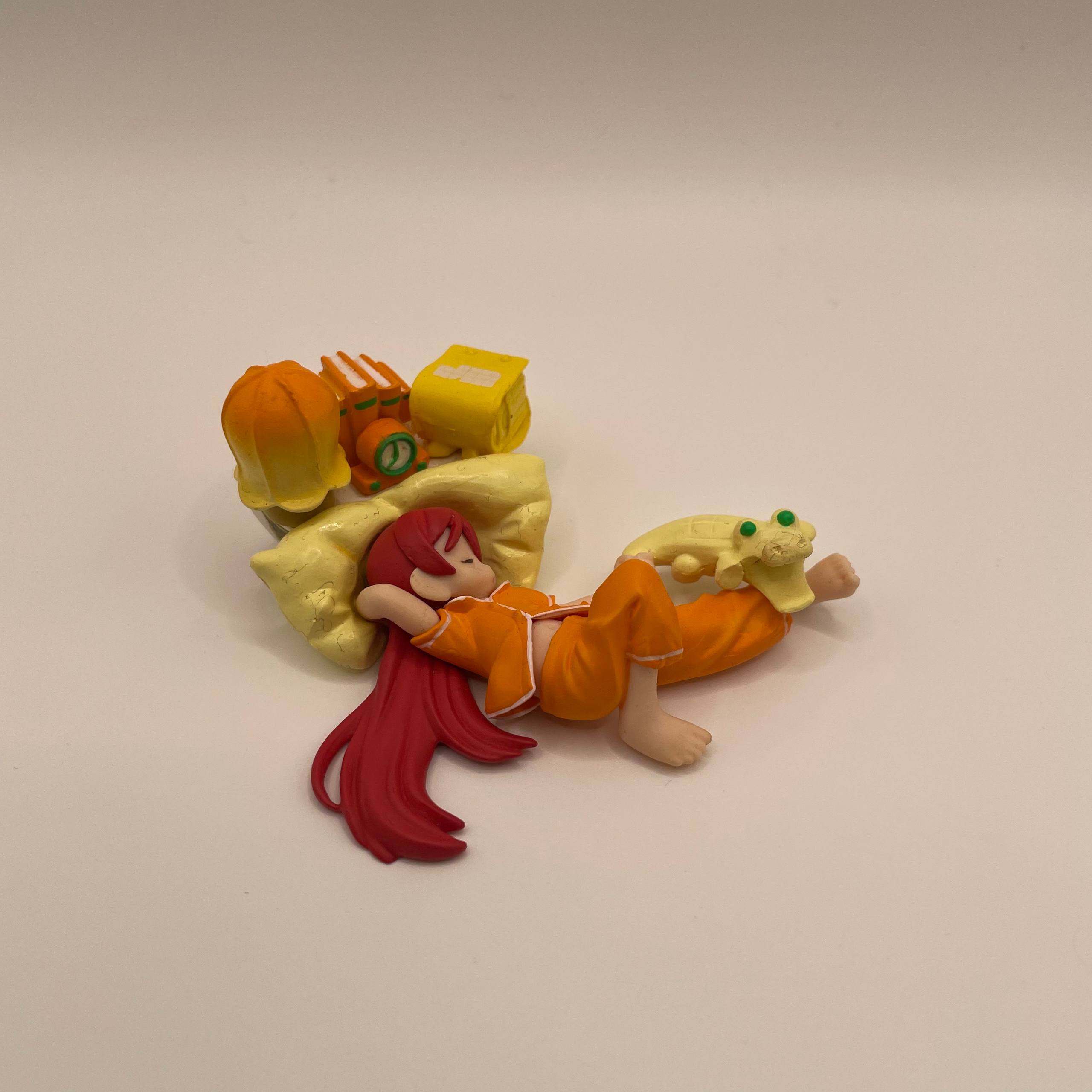 Wonder Festival 2004 Sleeping with Baby Crocodile Figure — photo 1